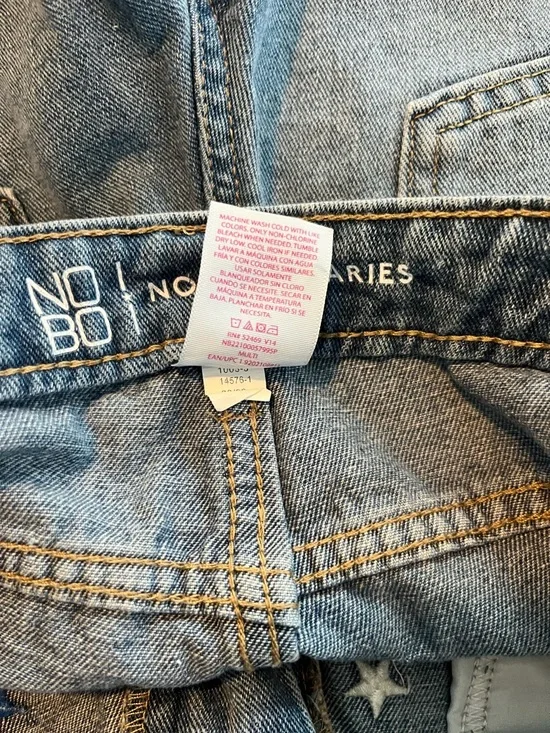 No Boundaries Blue Denim Shorts Red, White & Blue Star Embroidery SZ 9 EUC - Picture 4 of 9